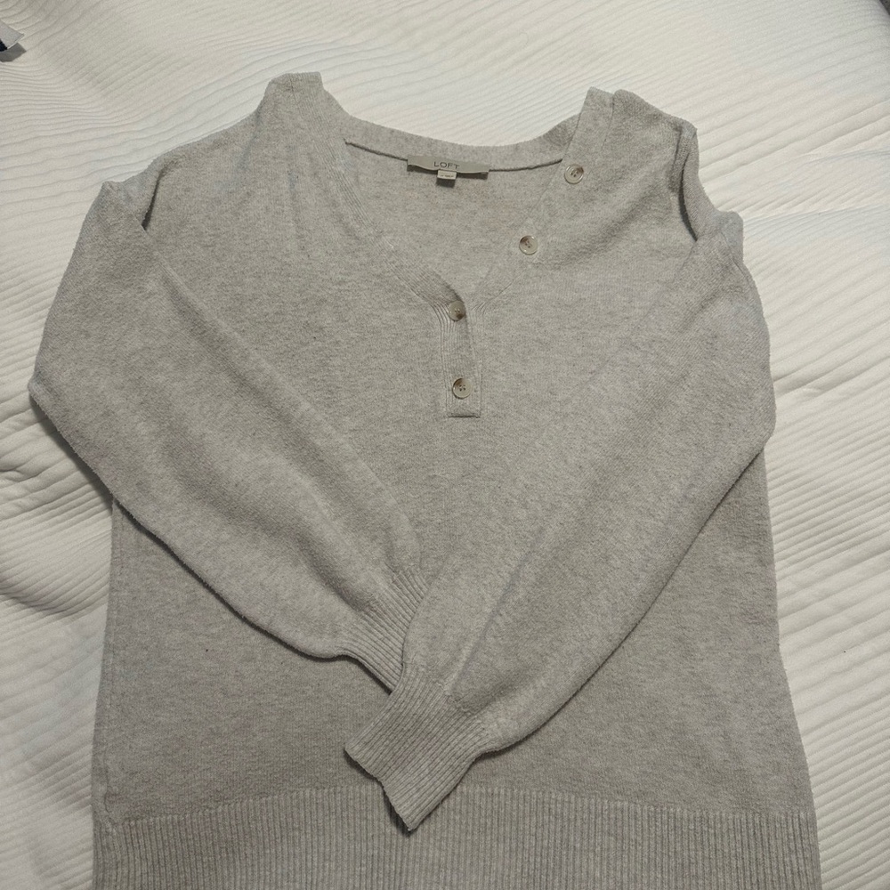 Women’s sweater